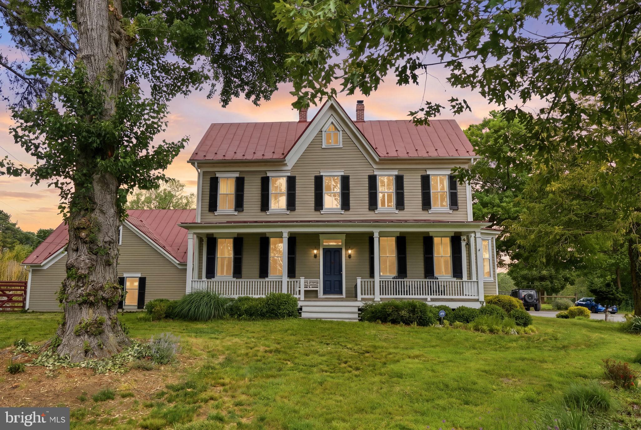 ROCKVILLE OUTSIDE - Residential