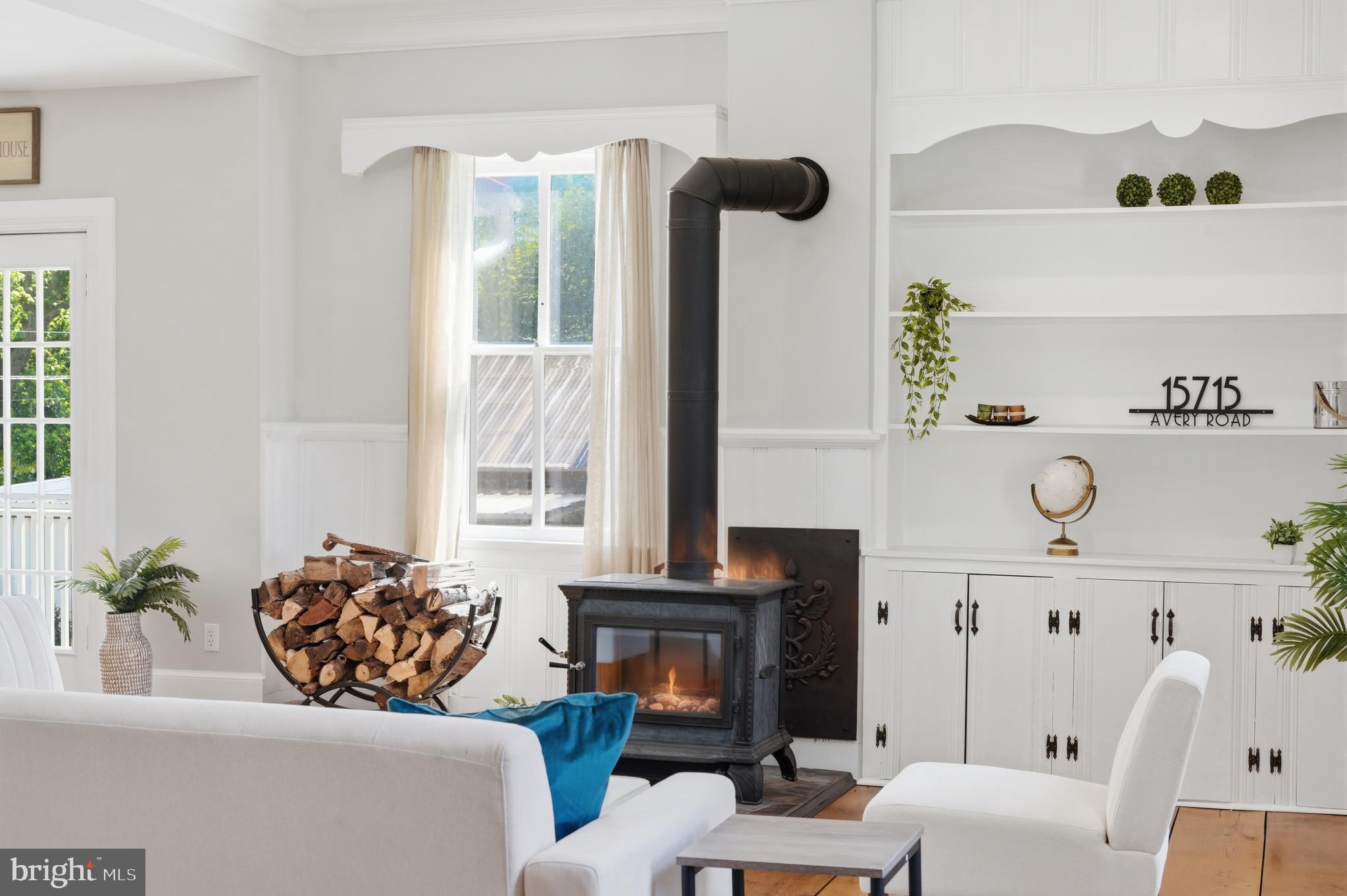 ROCKVILLE OUTSIDE - Residential
