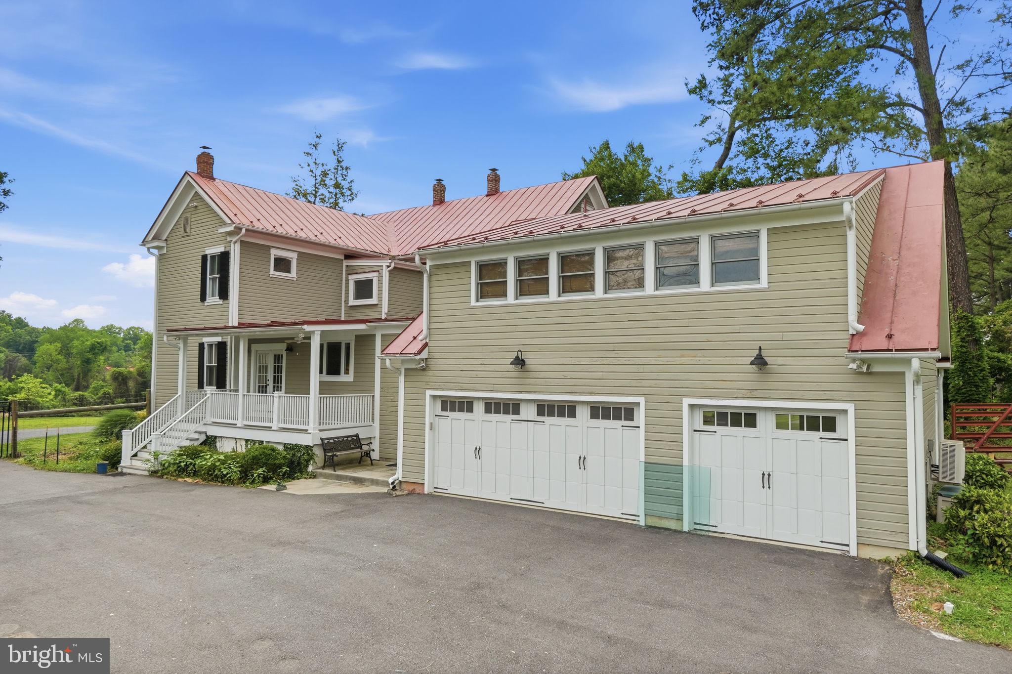 ROCKVILLE OUTSIDE - Residential