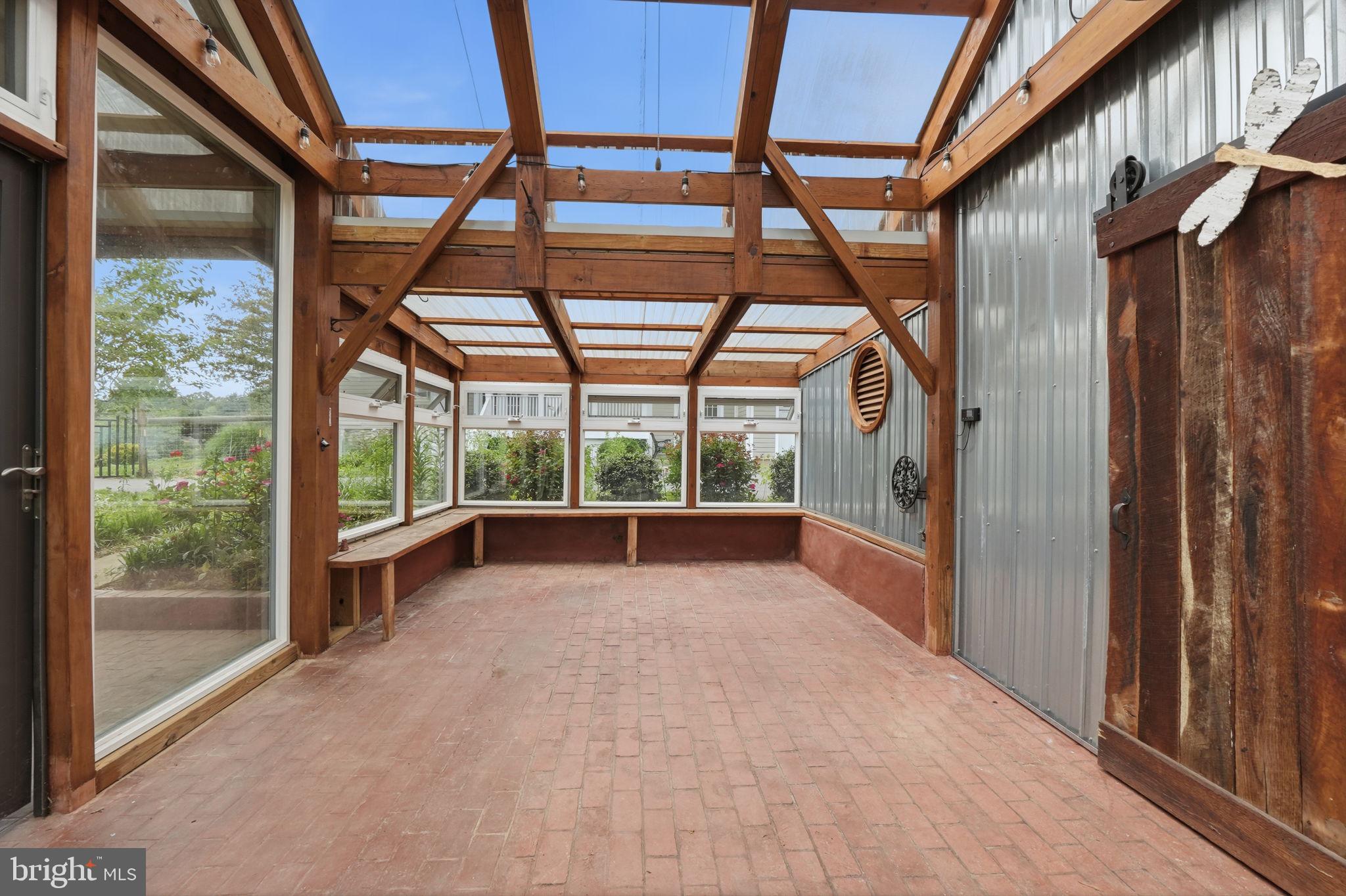 ROCKVILLE OUTSIDE - Residential