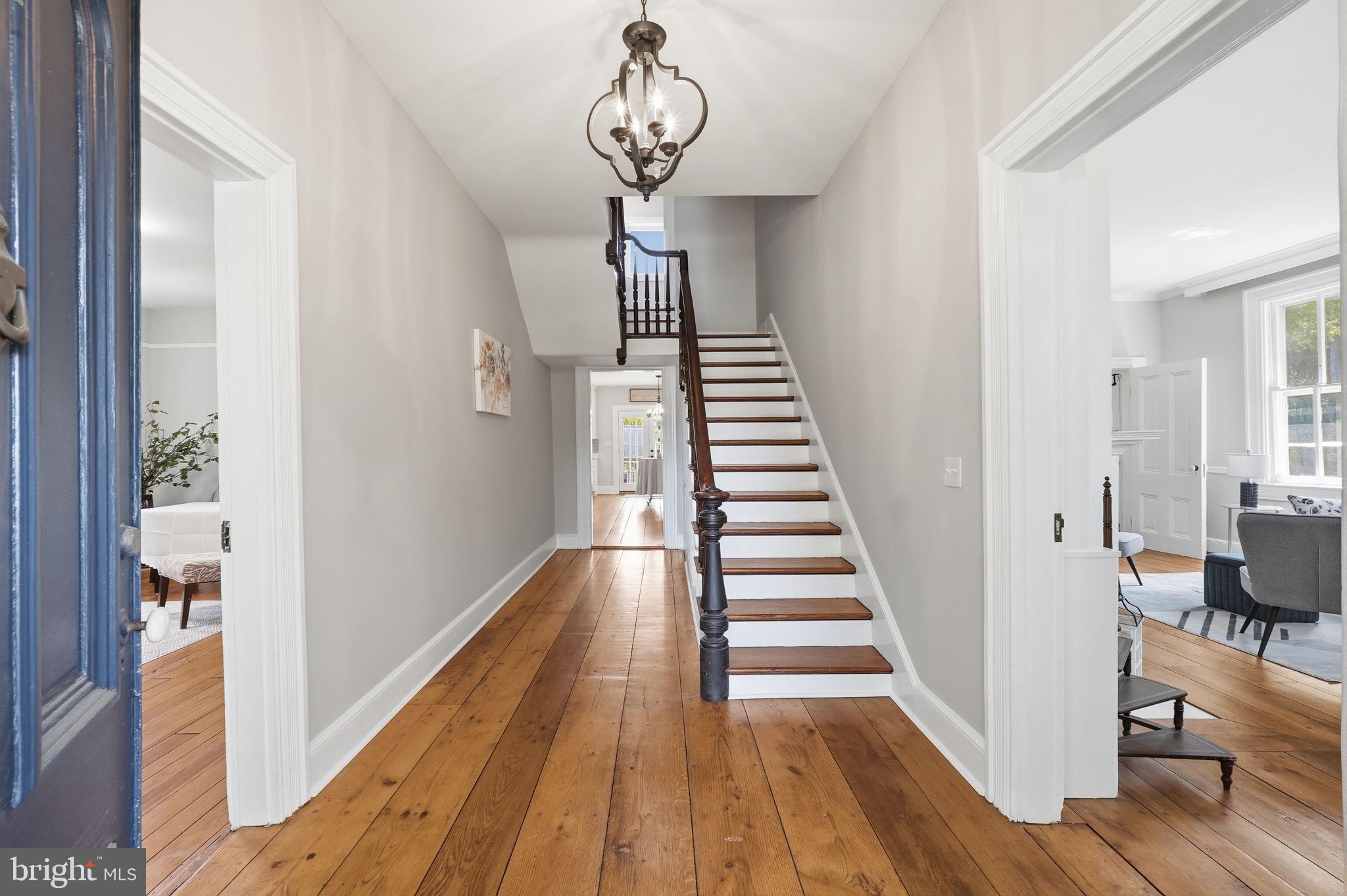 ROCKVILLE OUTSIDE - Residential