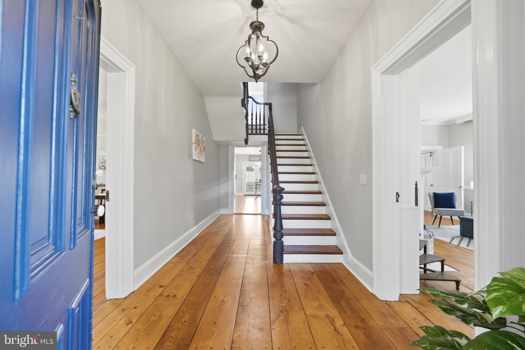 ROCKVILLE OUTSIDE - Residential