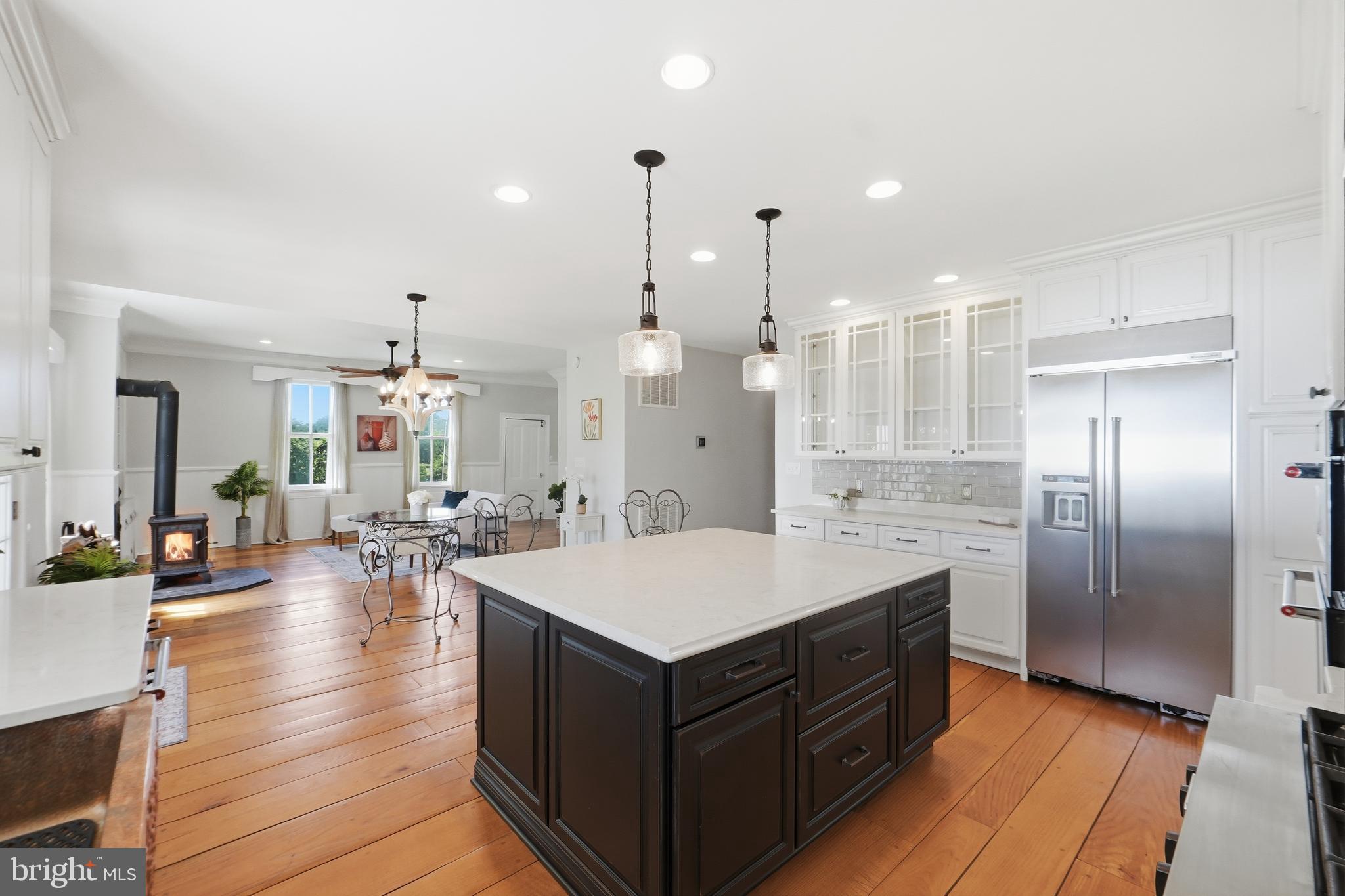 ROCKVILLE OUTSIDE - Residential