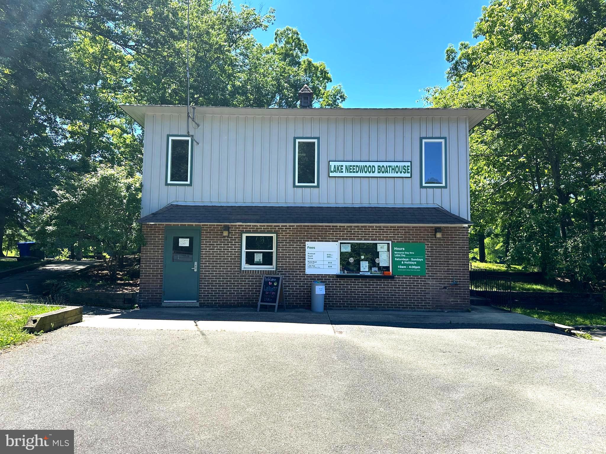 ROCKVILLE OUTSIDE - Residential