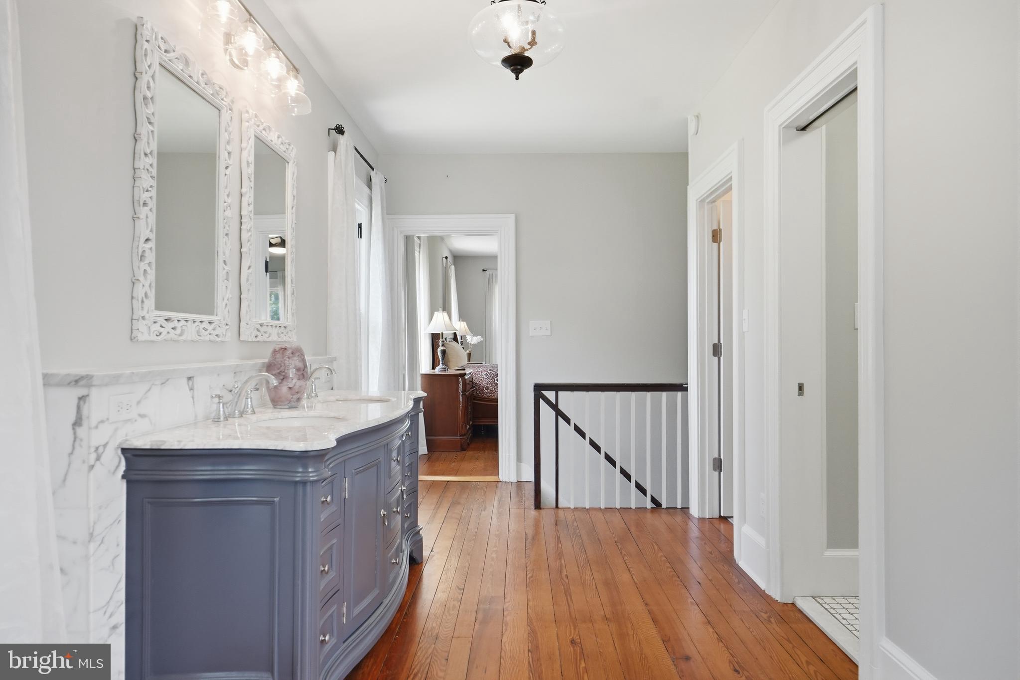 ROCKVILLE OUTSIDE - Residential
