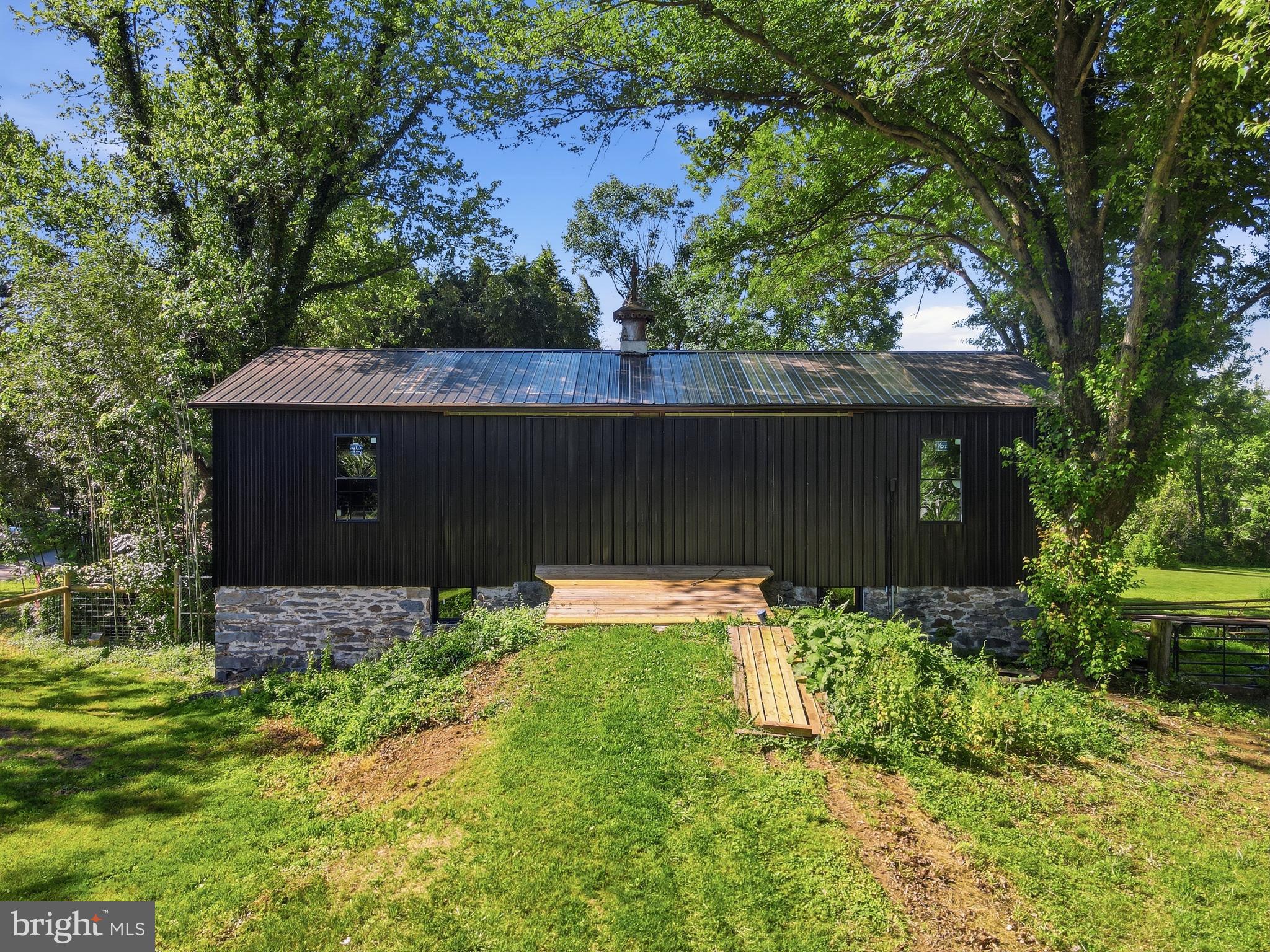 ROCKVILLE OUTSIDE - Residential