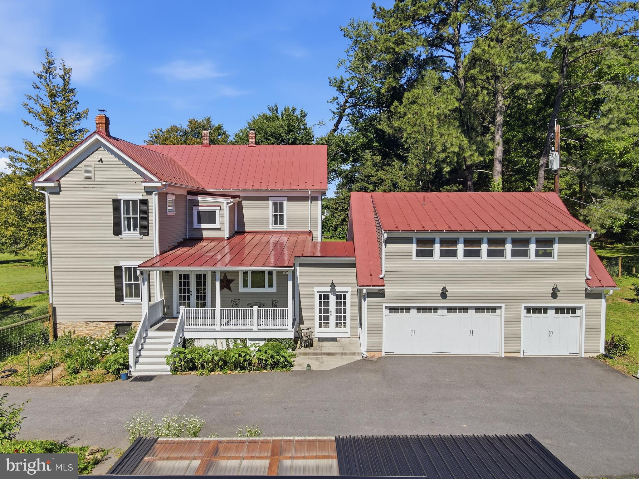 ROCKVILLE OUTSIDE - Residential