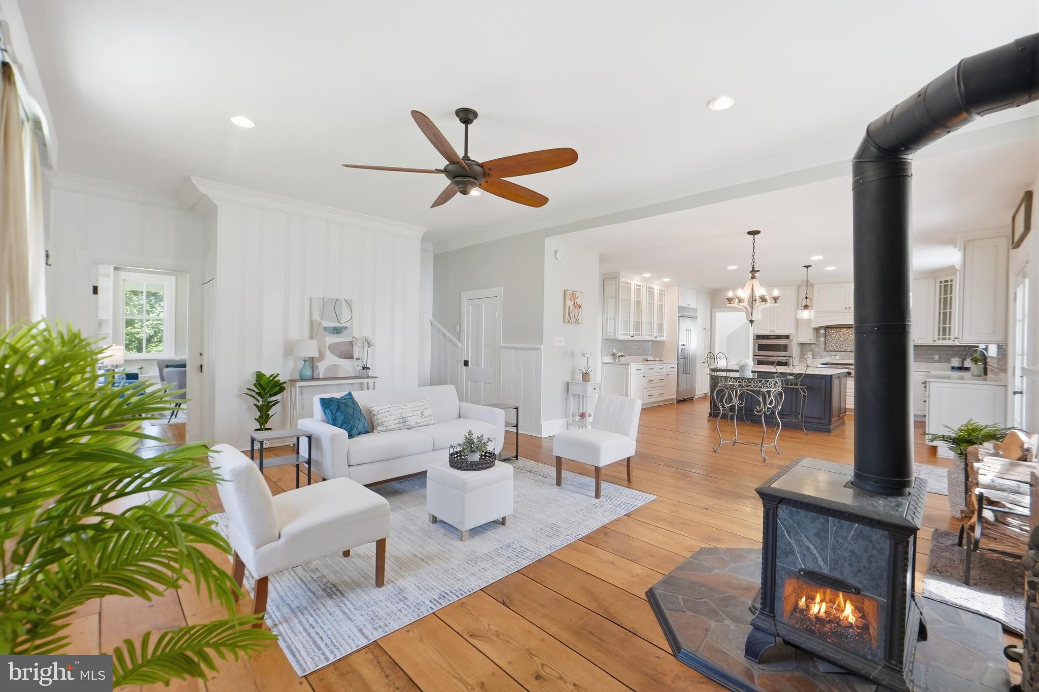 ROCKVILLE OUTSIDE - Residential