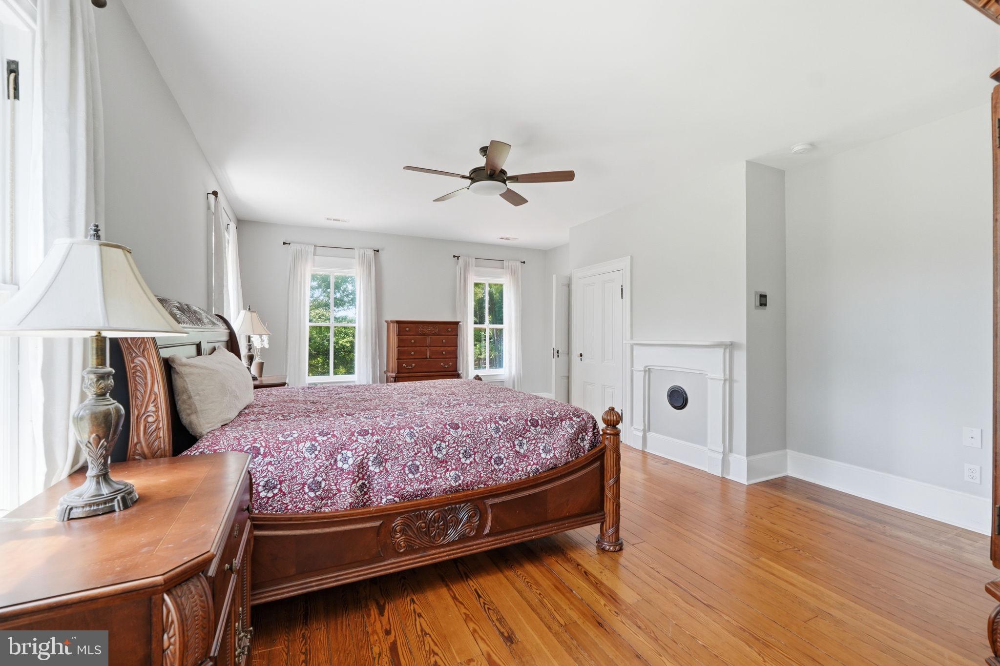 ROCKVILLE OUTSIDE - Residential