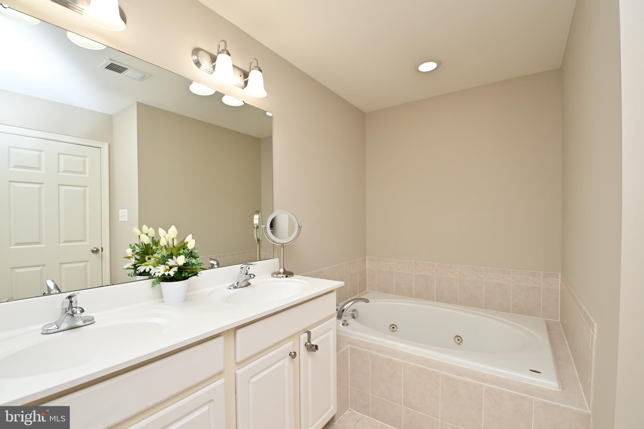 CHANTILLY PLACE - Residential