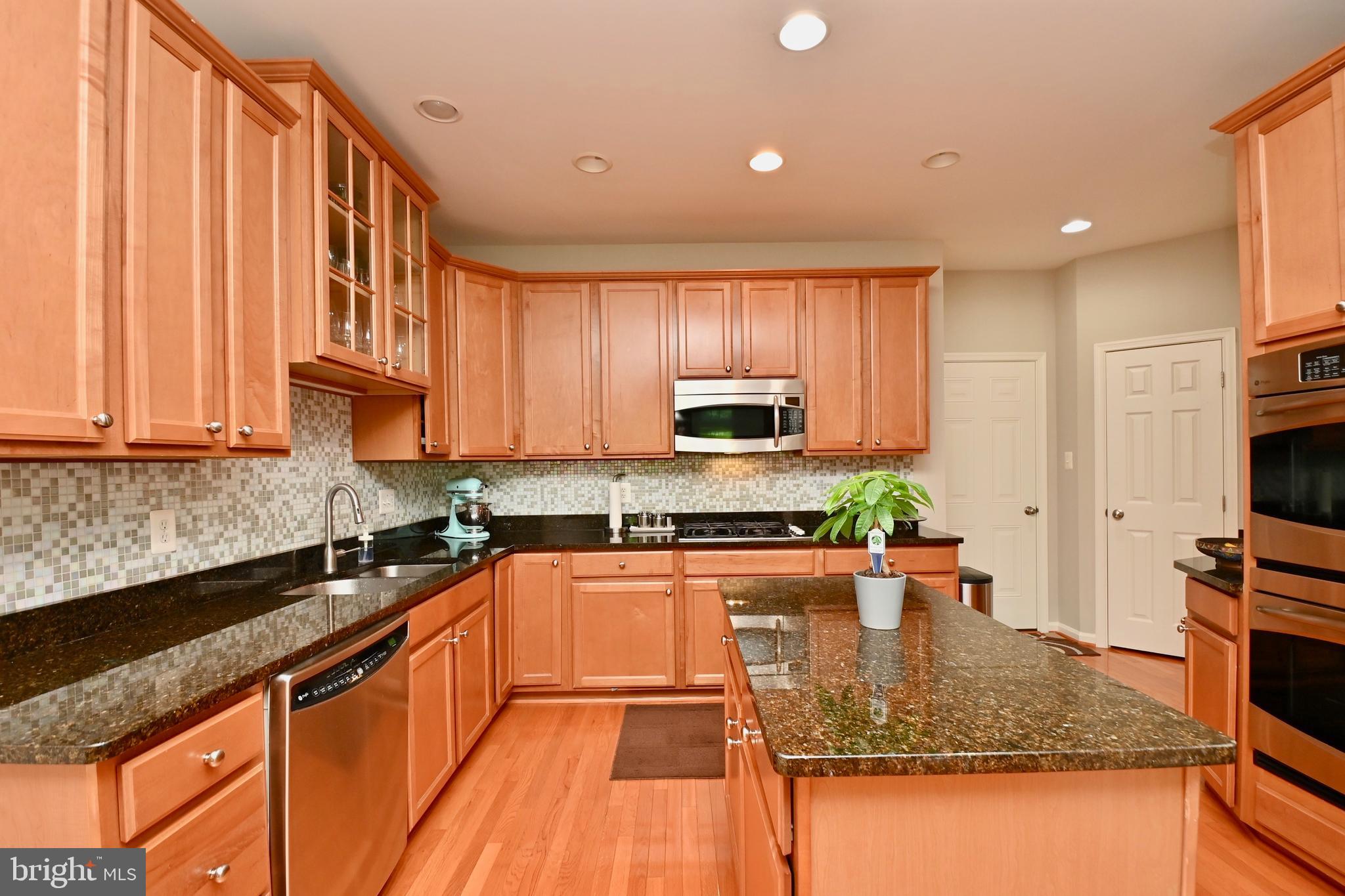 CHANTILLY PLACE - Residential