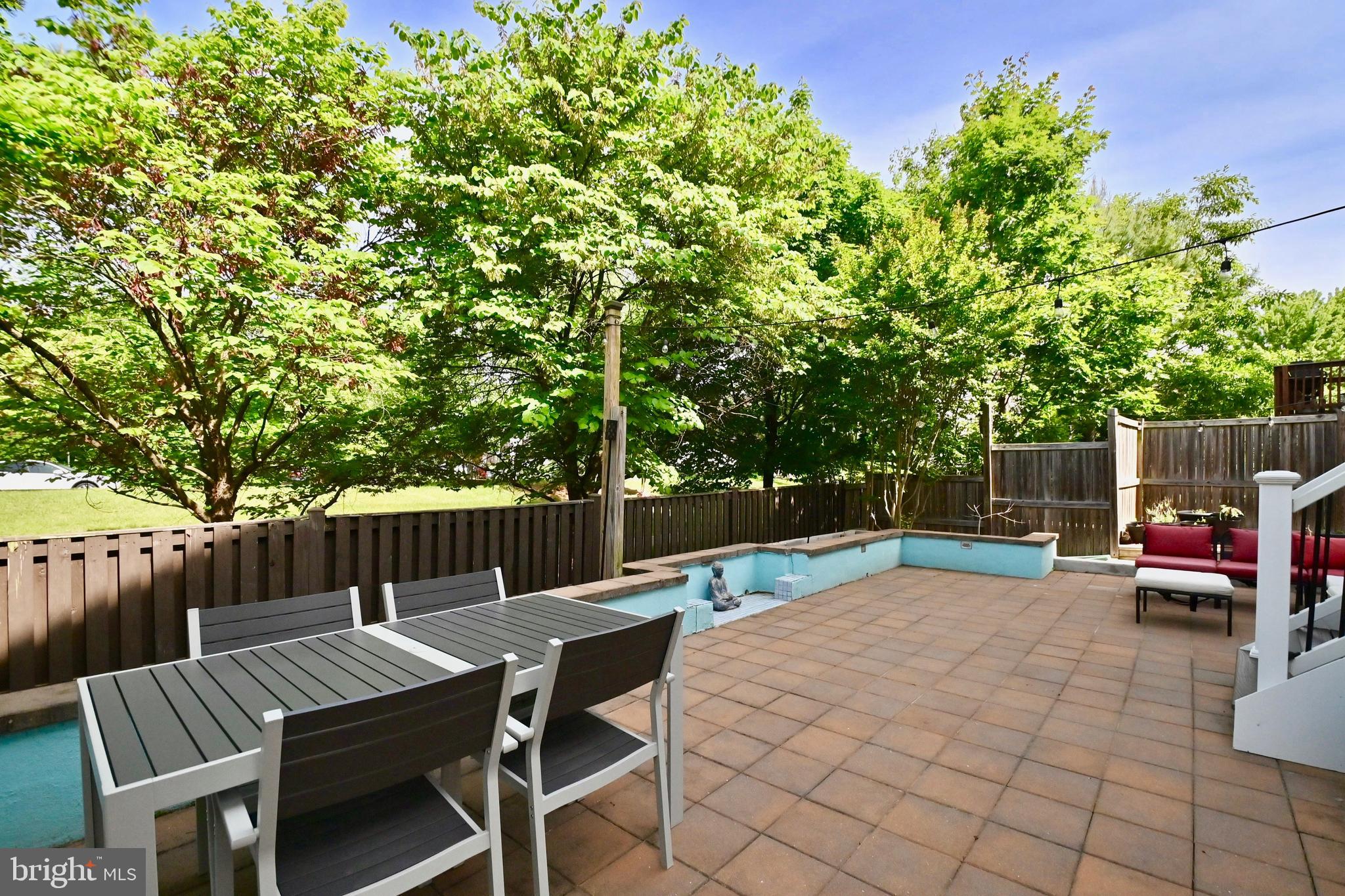 CHANTILLY PLACE - Residential