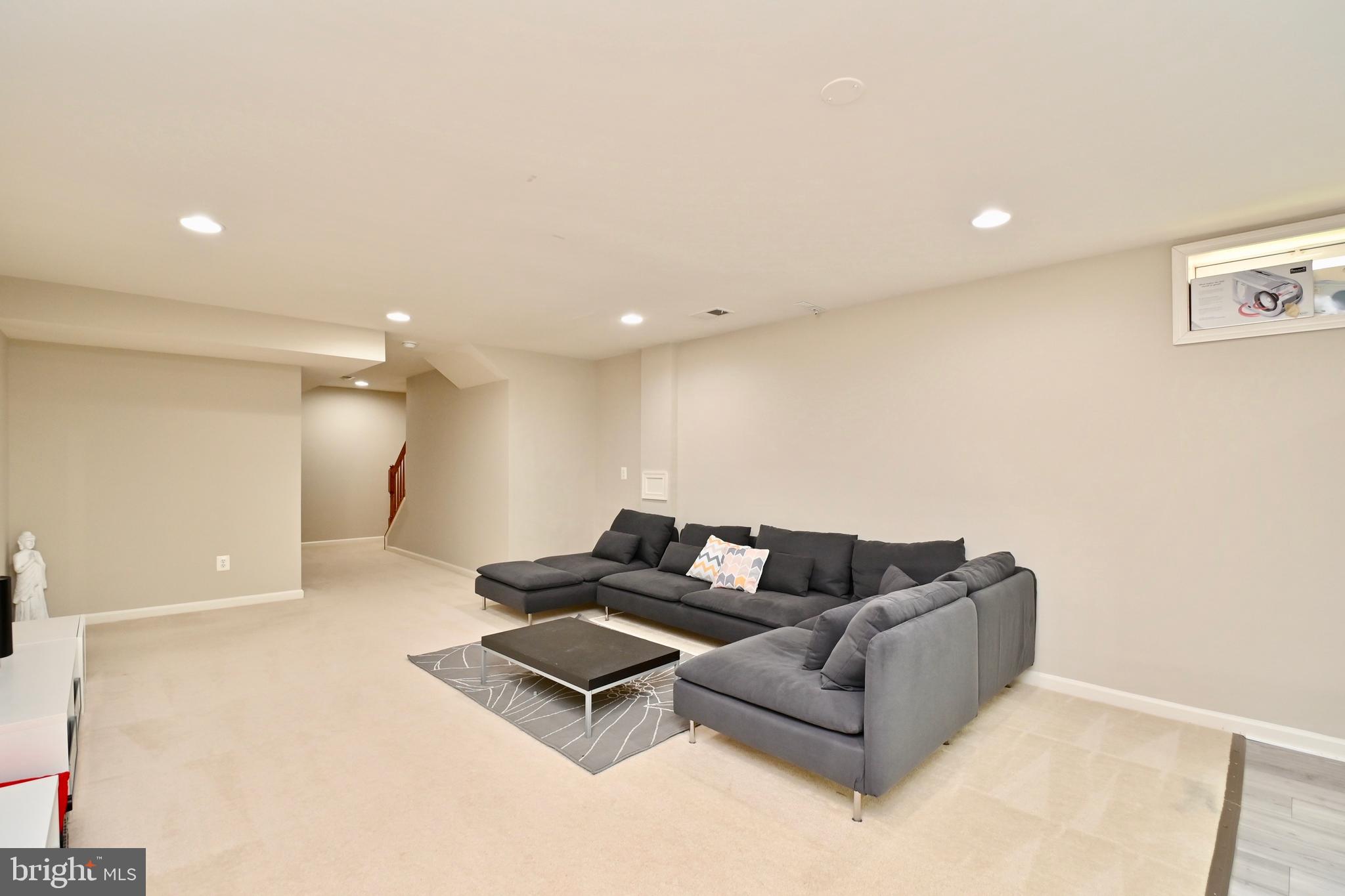 CHANTILLY PLACE - Residential