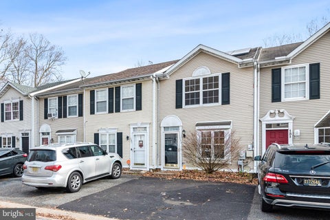Townhouse For Rent - 133 Creekside Court<br/> New Castle County, NEWARK, DE 19702