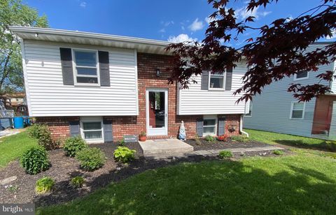 10 ANTLER LANE NEW OXFORD PA 17350