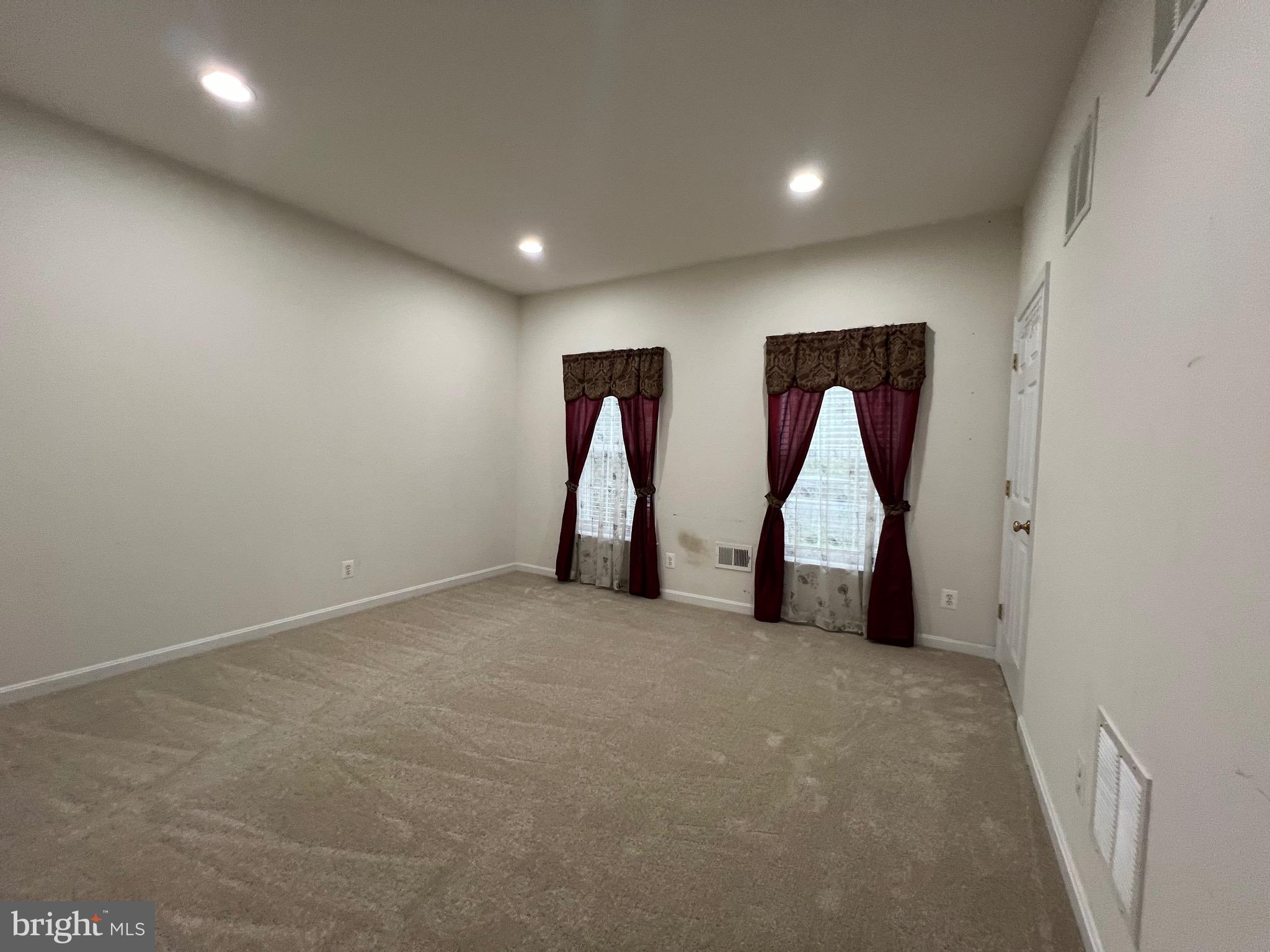 FAIRCREST - Residential Lease