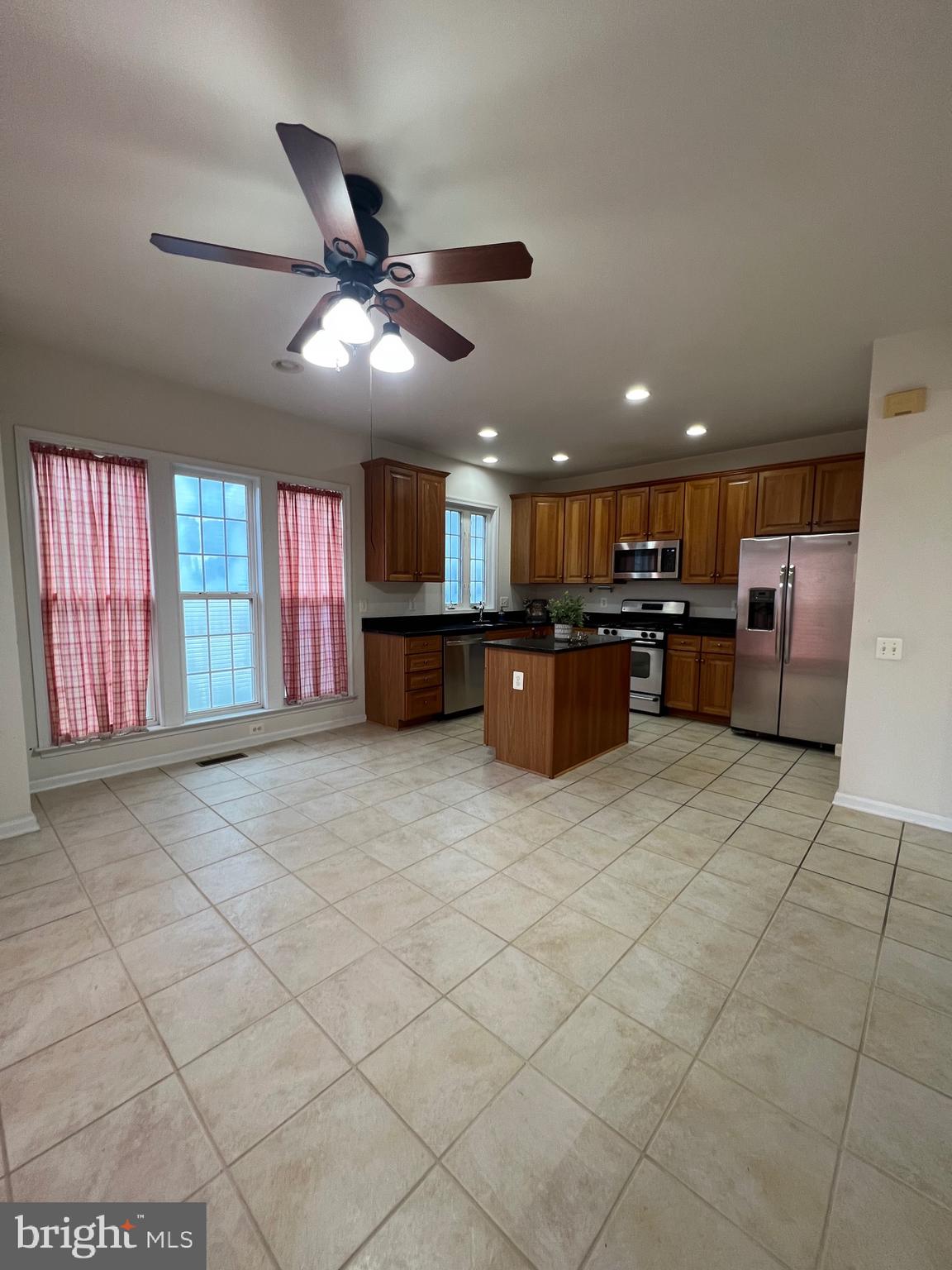 FAIRCREST - Residential Lease