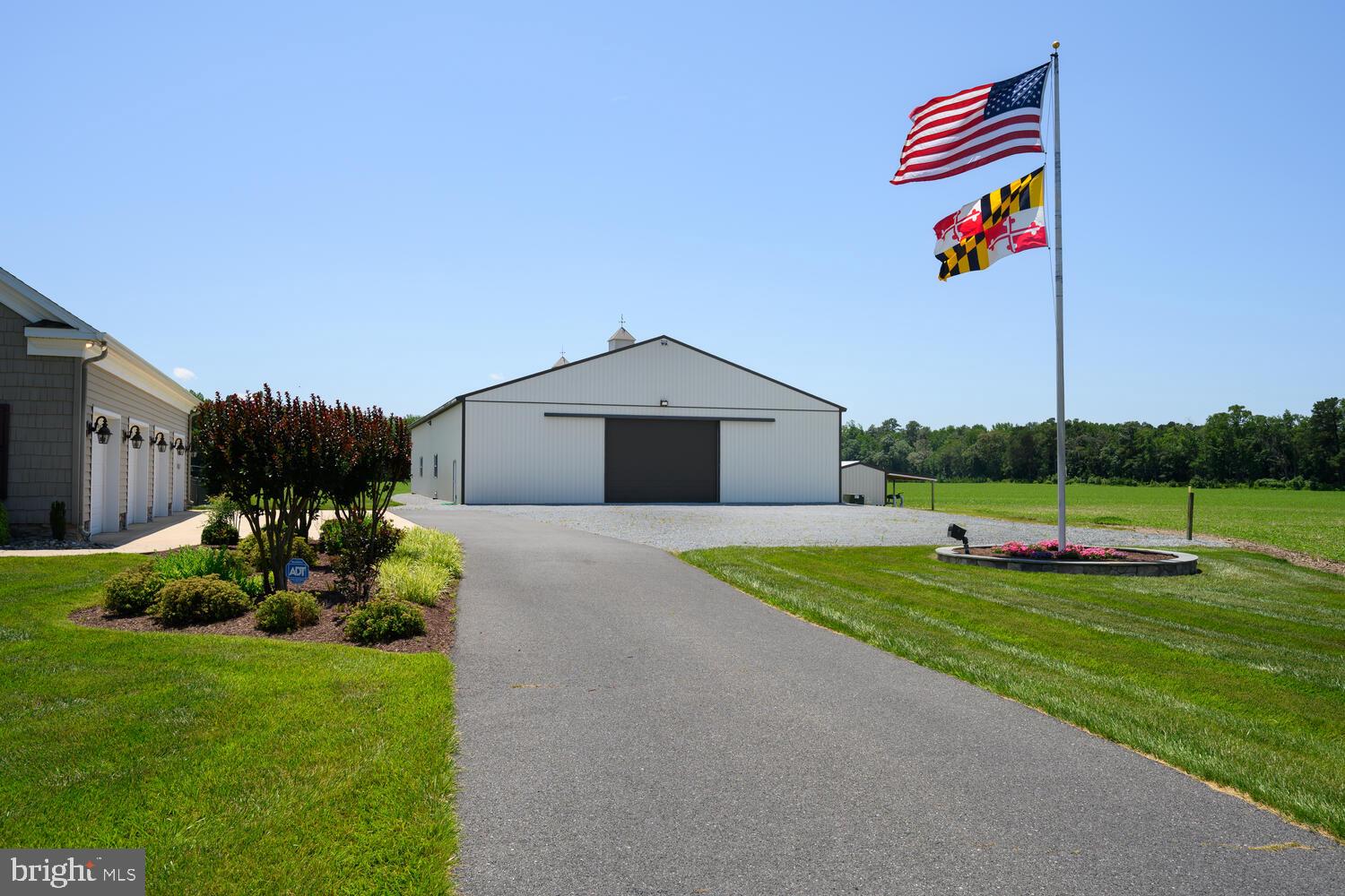 FEDERALSBURG - Farm