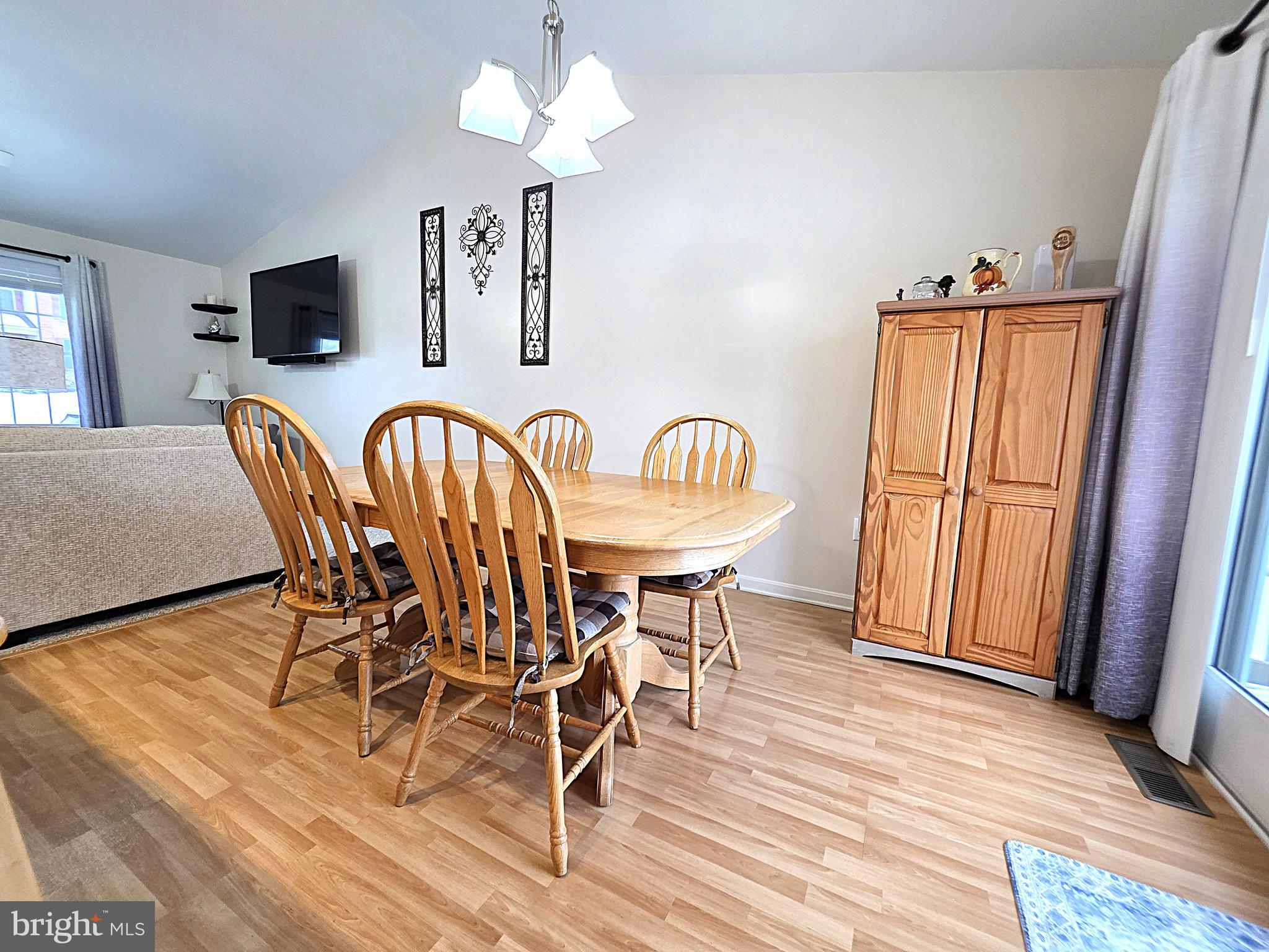 HICKORY RIDGE - Residential