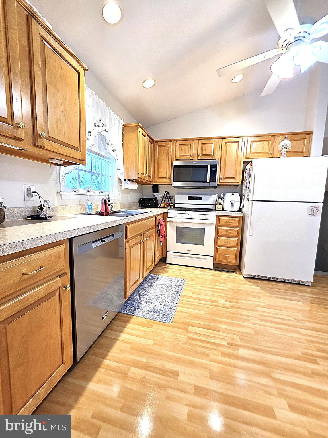 HICKORY RIDGE - Residential