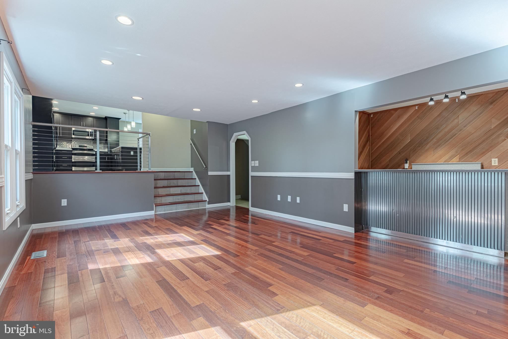 STRAWBERRY HILLS - Residential