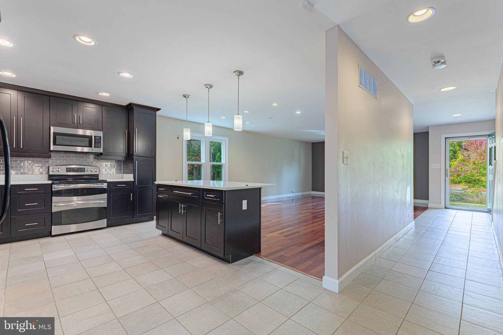 STRAWBERRY HILLS - Residential