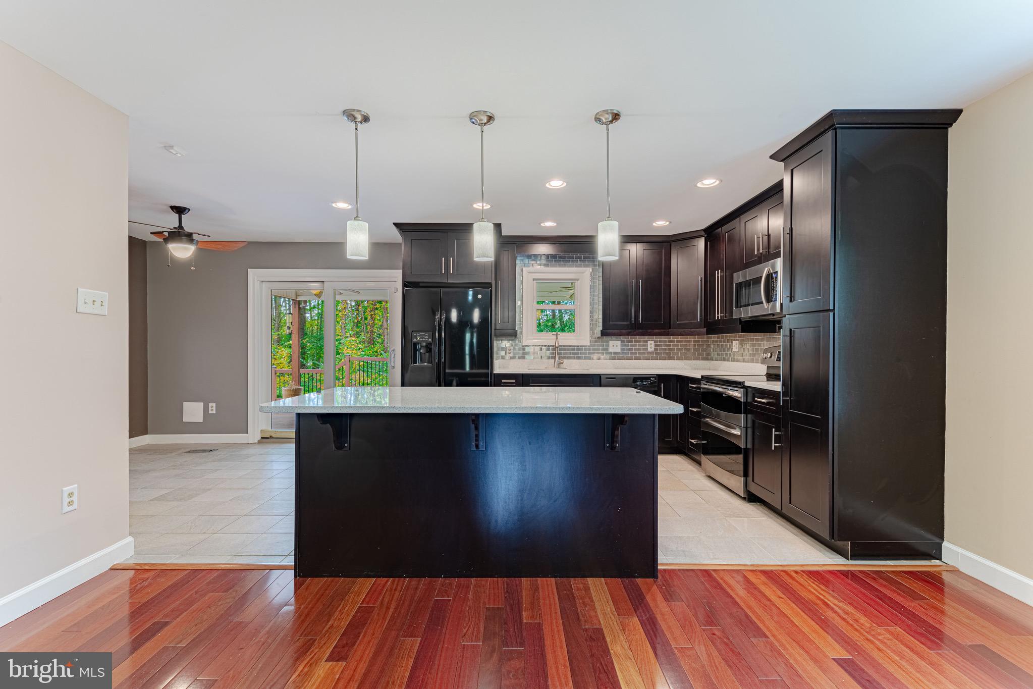 STRAWBERRY HILLS - Residential