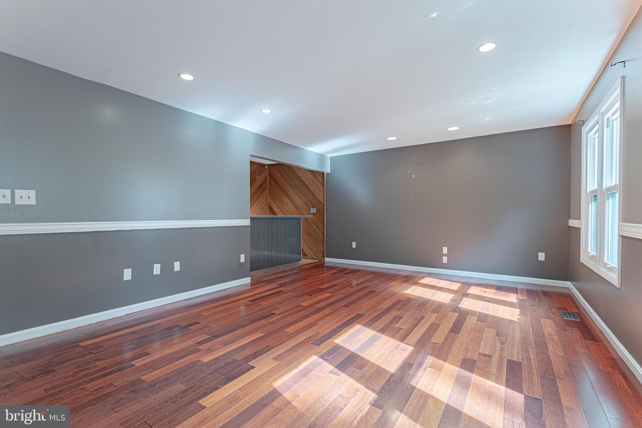 STRAWBERRY HILLS - Residential