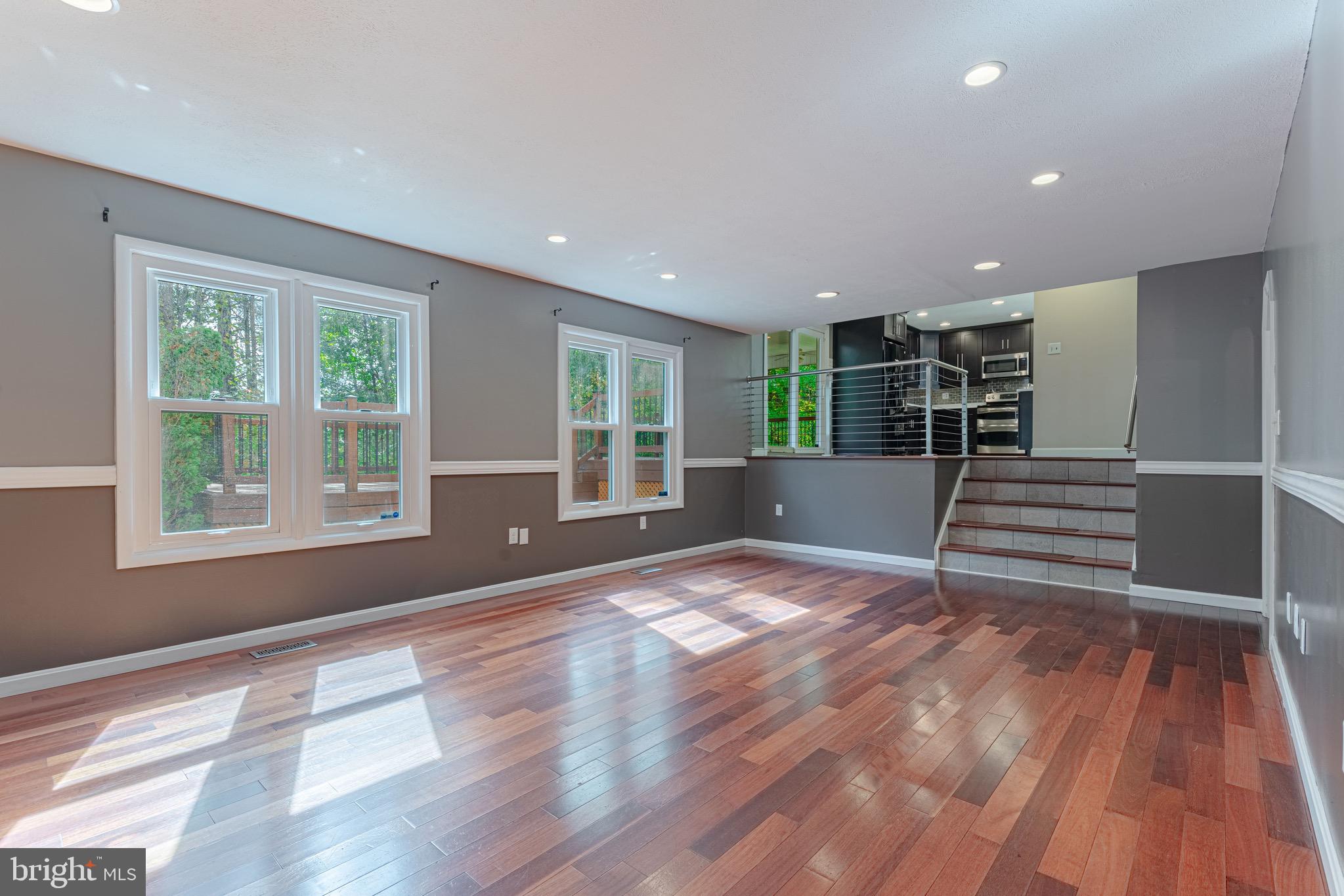 STRAWBERRY HILLS - Residential