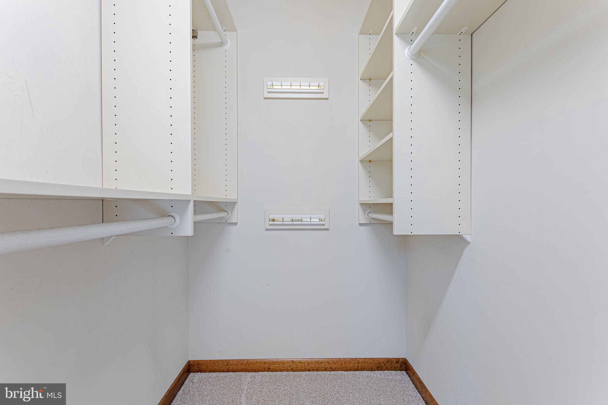 STRAWBERRY HILLS - Residential