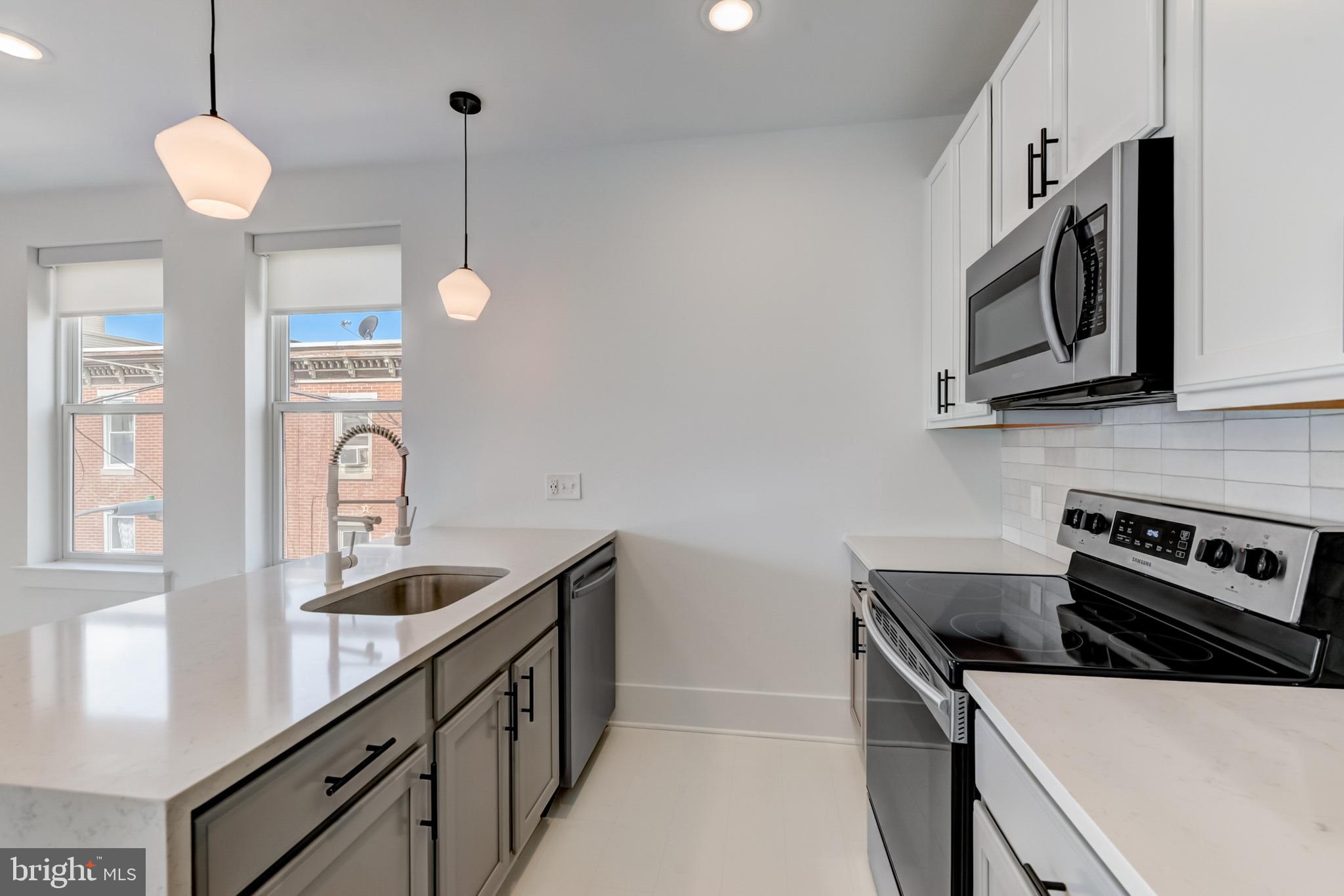 2038 N FRONT STREET 501