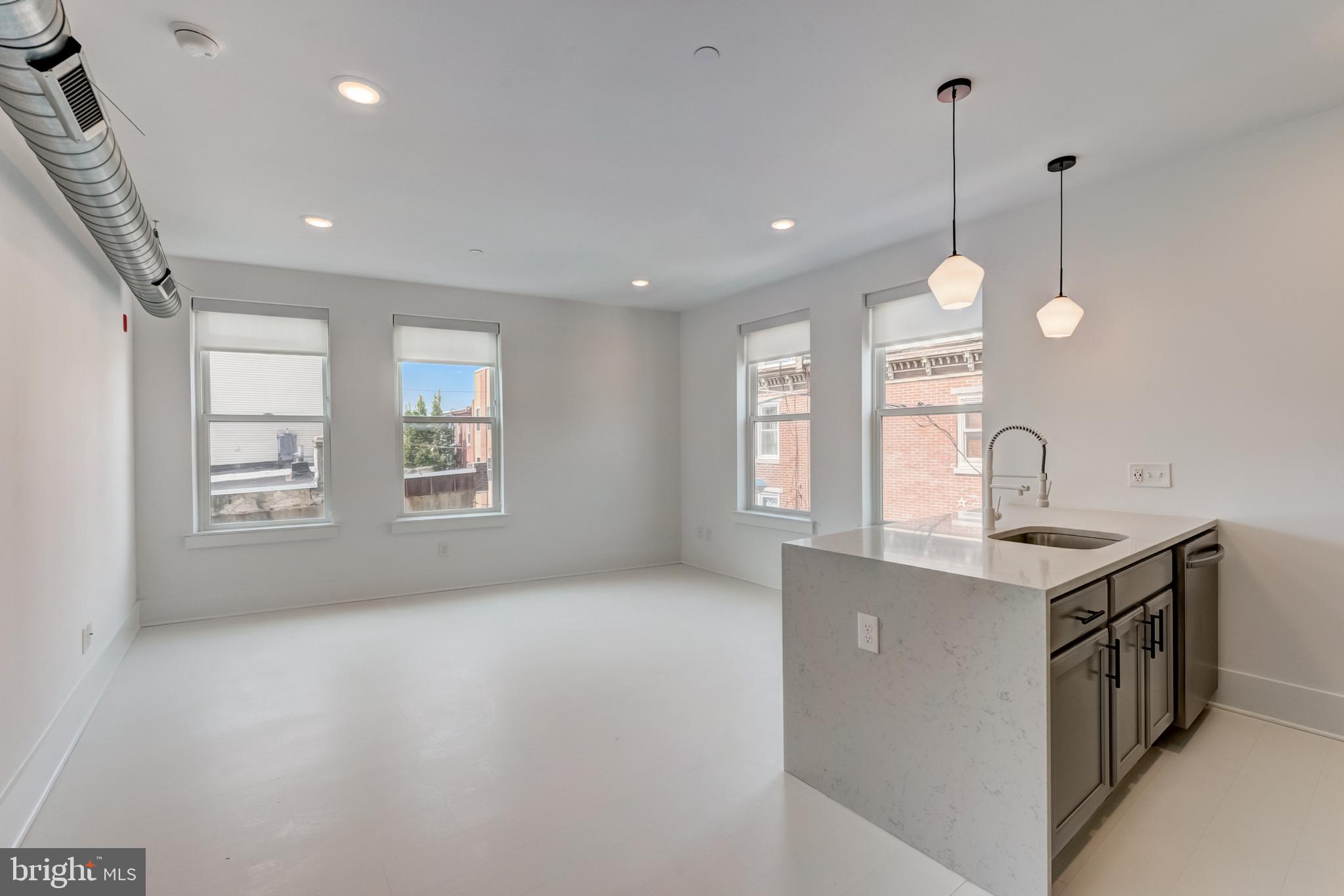 2038 N FRONT STREET 501