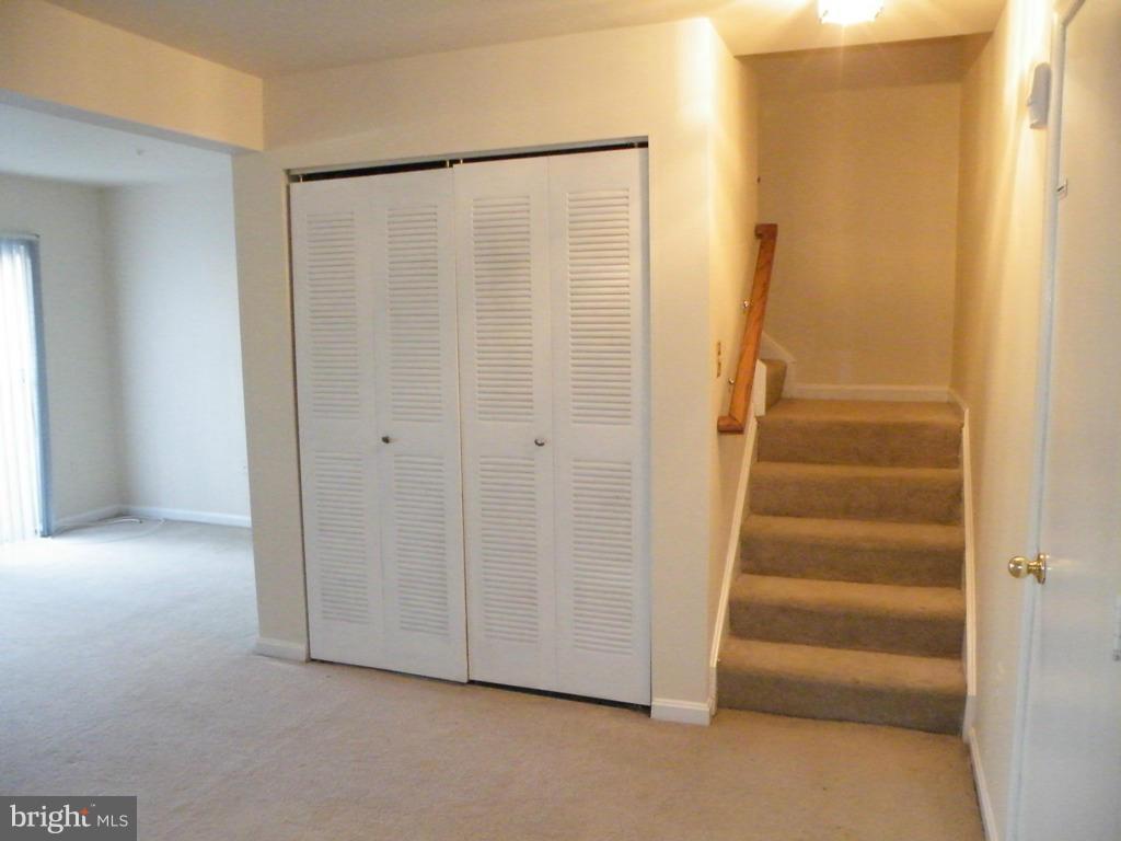 COLONY SQUARE - Residential