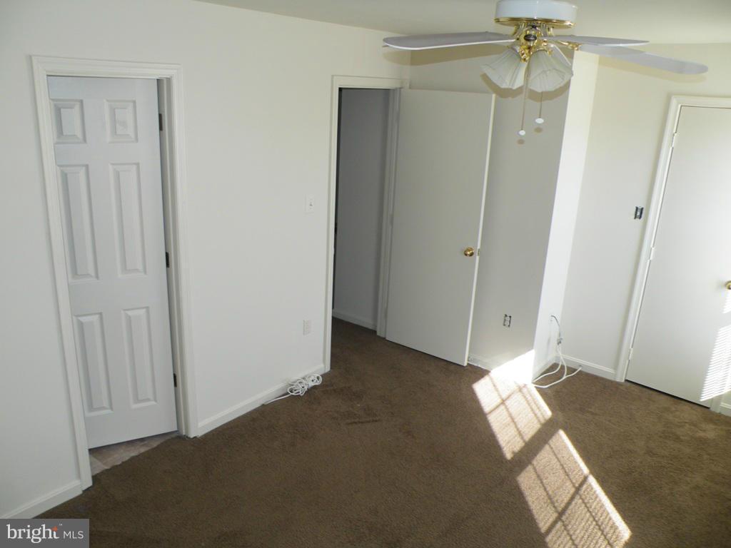 COLONY SQUARE - Residential