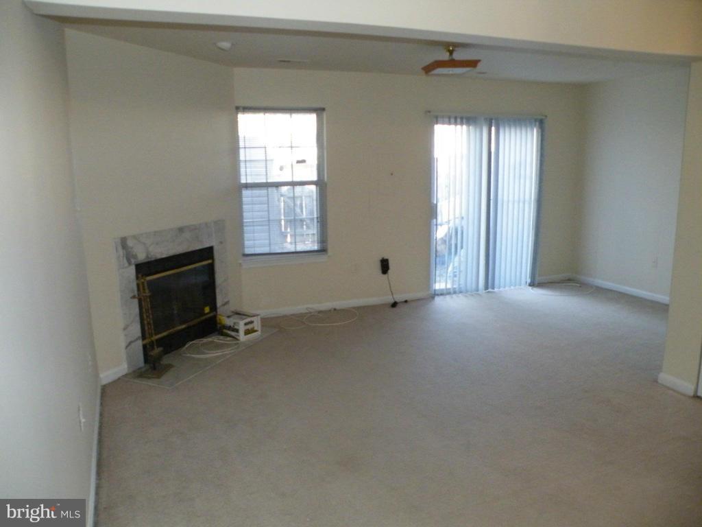 COLONY SQUARE - Residential