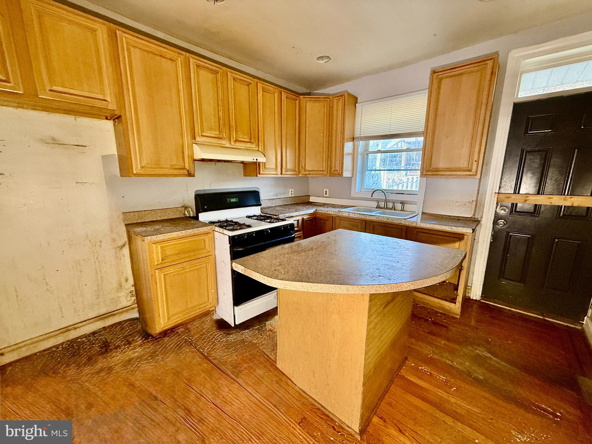 GREEKTOWN - Residential