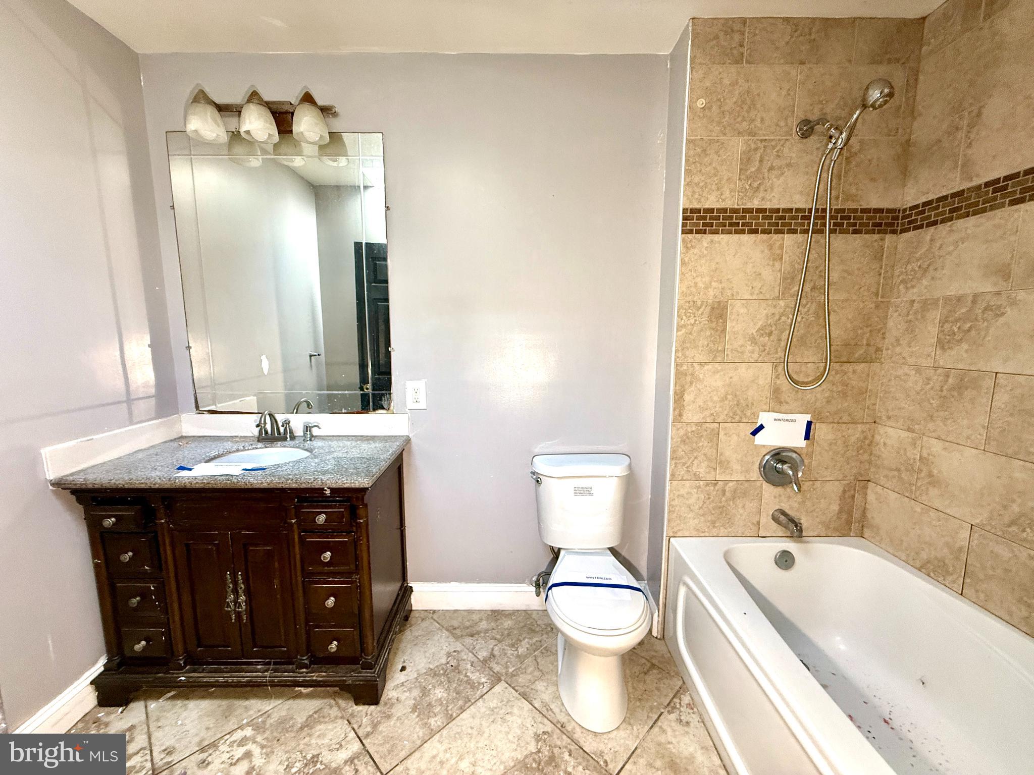 GREEKTOWN - Residential