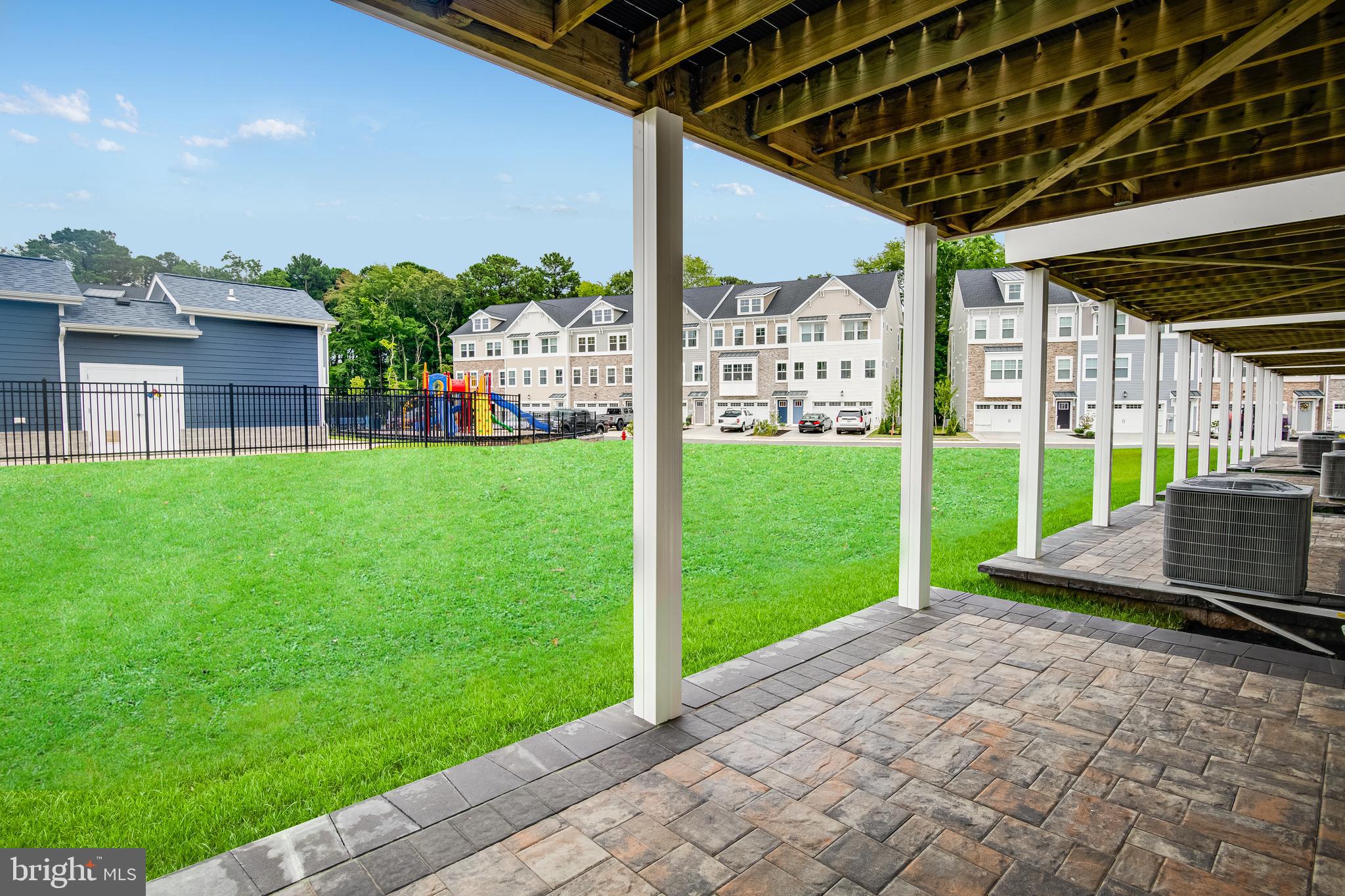 SEA OAKS VILLAGE - Residential