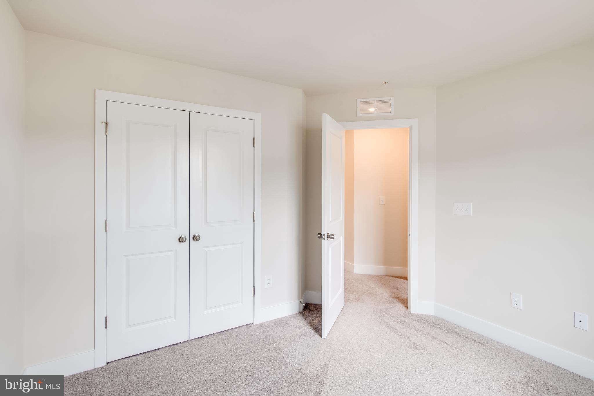 SEA OAKS VILLAGE - Residential