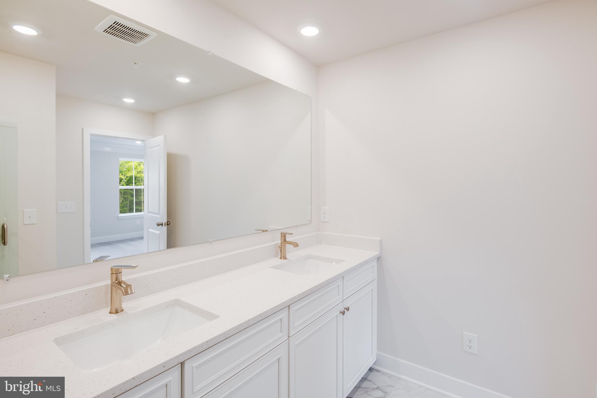 SEA OAKS VILLAGE - Residential