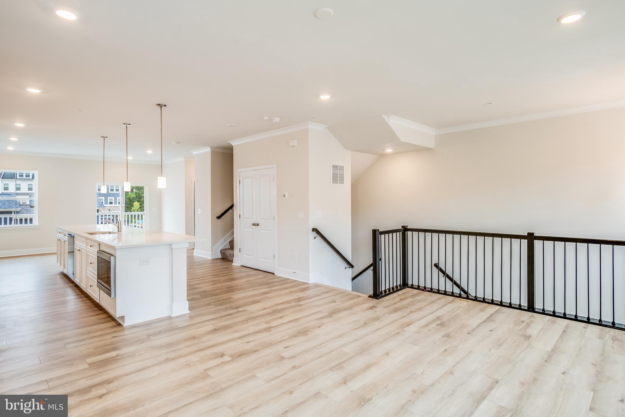 SEA OAKS VILLAGE - Residential