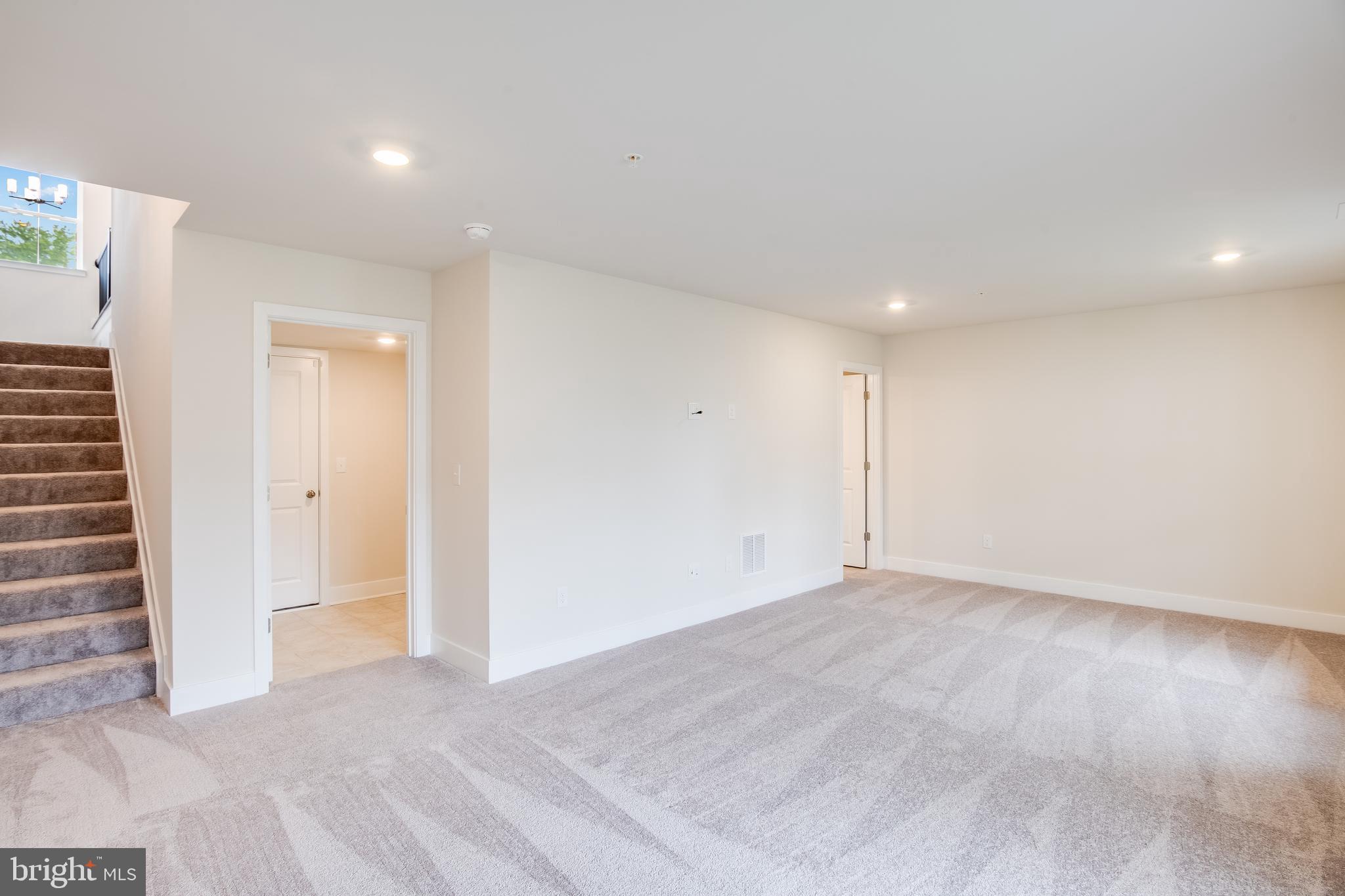 SEA OAKS VILLAGE - Residential