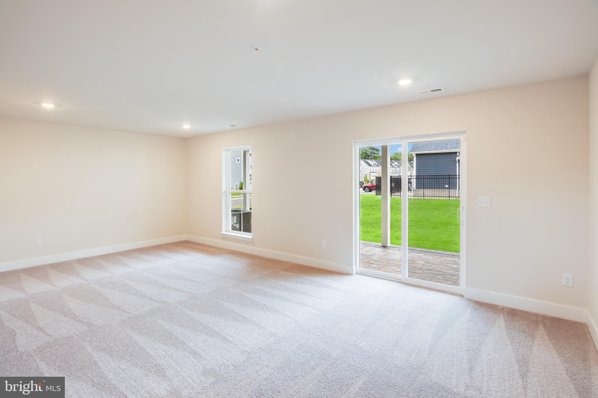 SEA OAKS VILLAGE - Residential