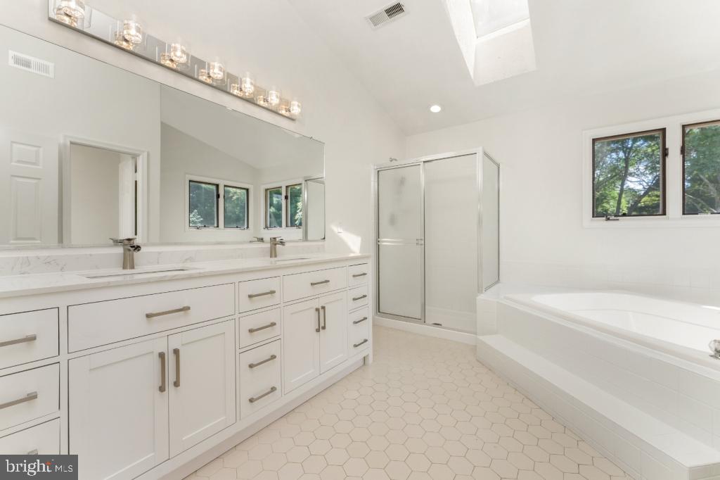 MEADOWS OF MINNIEVILLE - Residential