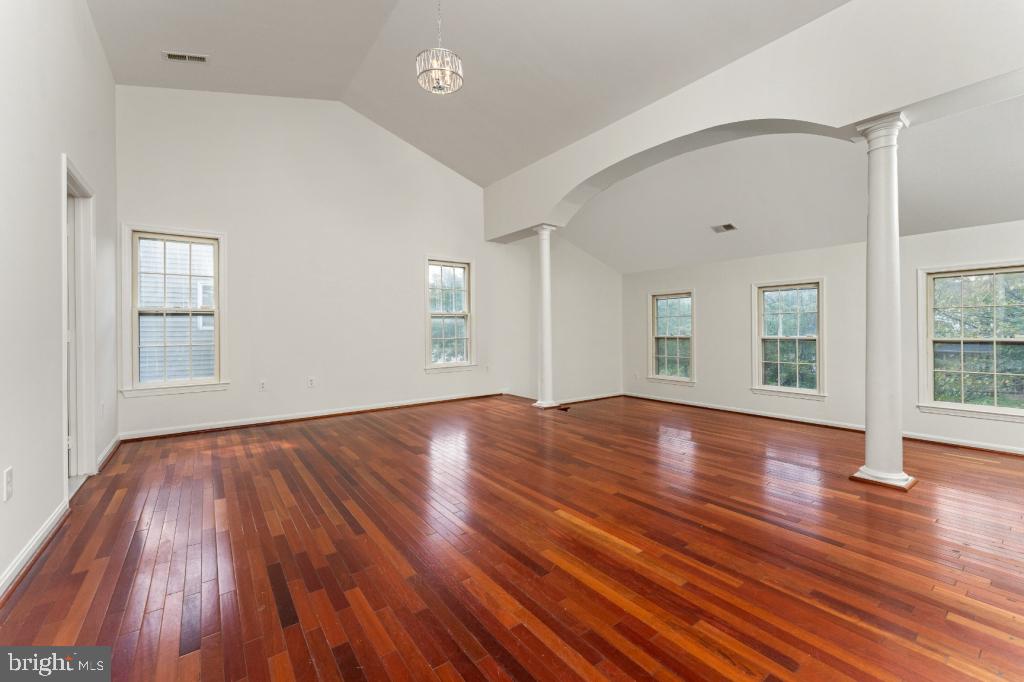 MEADOWS OF MINNIEVILLE - Residential