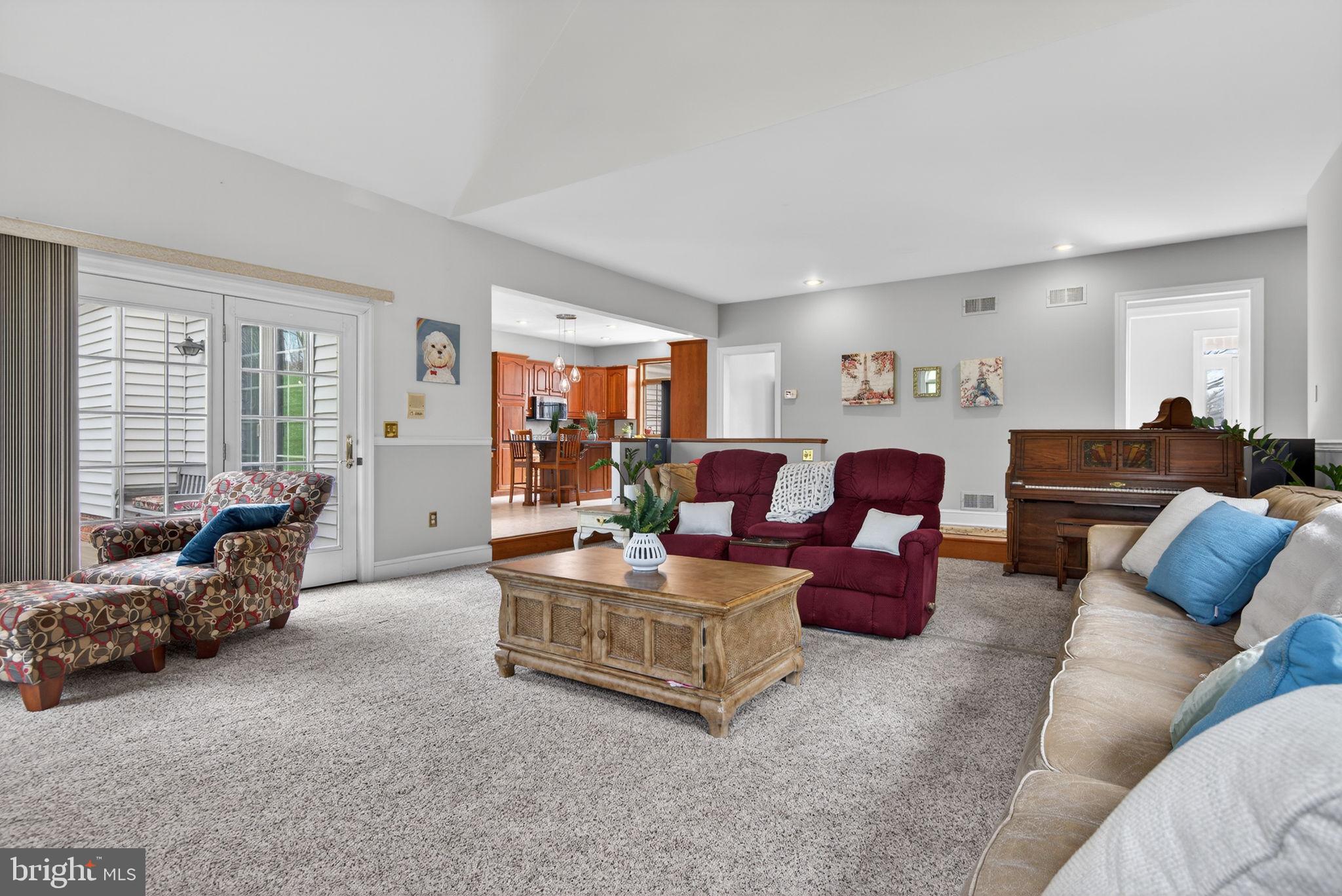 SCHOOL LANE HILLS ESTATES - Residential