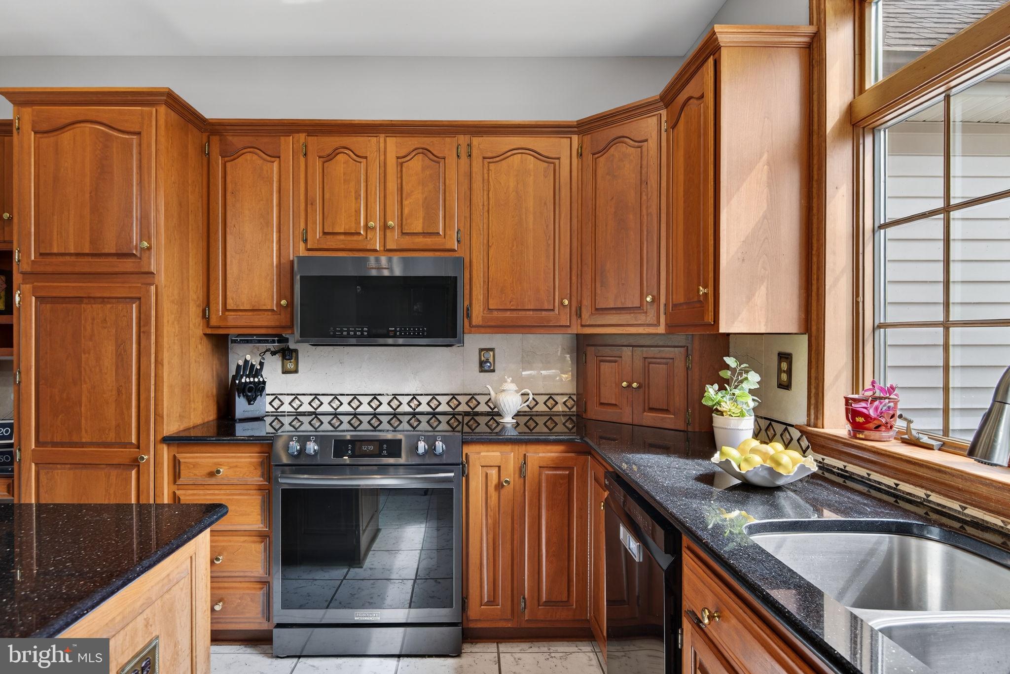 SCHOOL LANE HILLS ESTATES - Residential