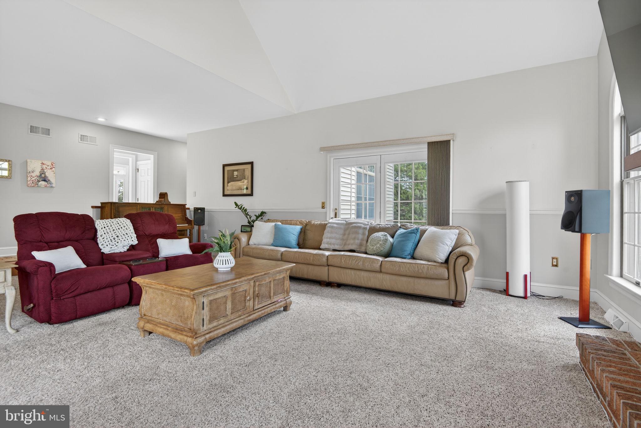 SCHOOL LANE HILLS ESTATES - Residential