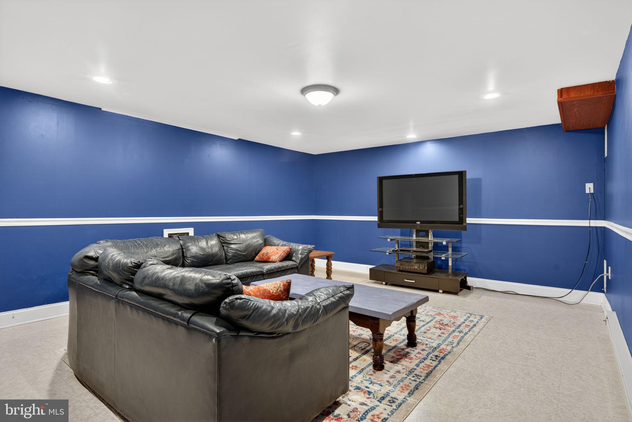 SCHOOL LANE HILLS ESTATES - Residential