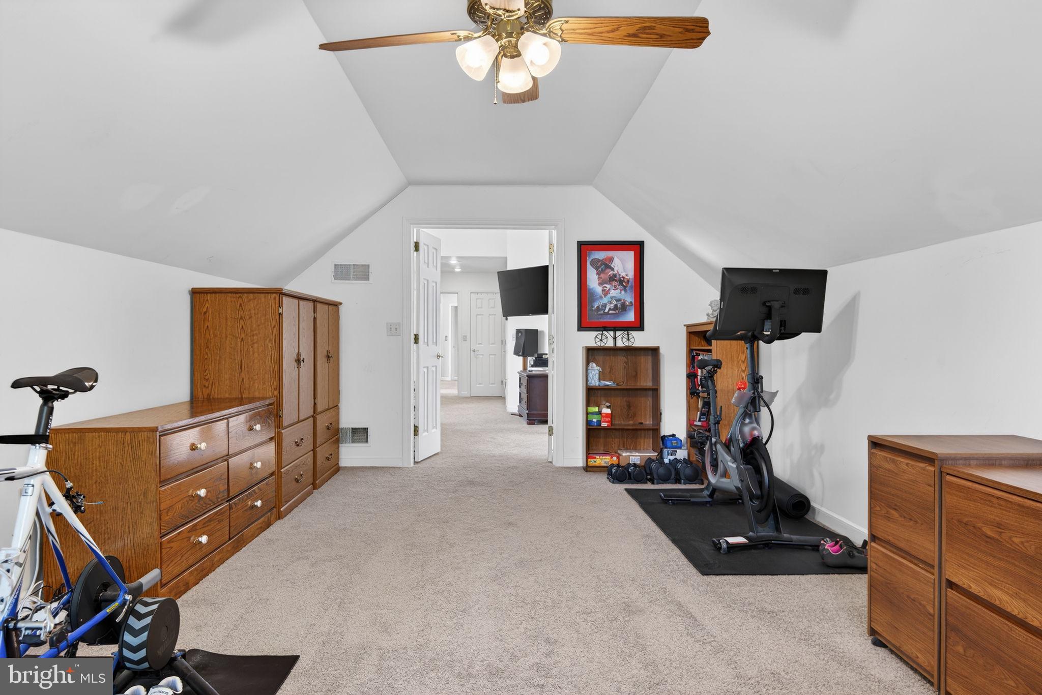 SCHOOL LANE HILLS ESTATES - Residential